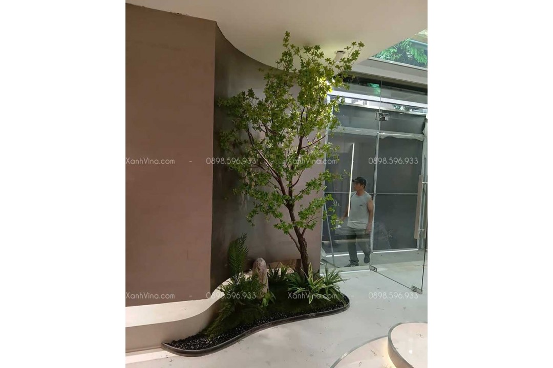 Thi công tiểu cảnh cây giả cho showroom thiết bị vệ sinh TOTO Dũng Điệp